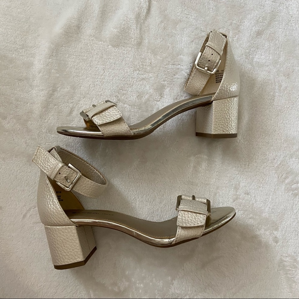 BANDOLINO Women's Sages Dress Sandal